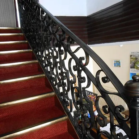 La Vieille 2*